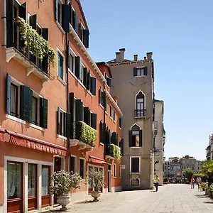 Отель Palazzo Del Giglio ****