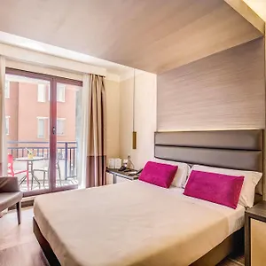 Отель Warmthotel ****